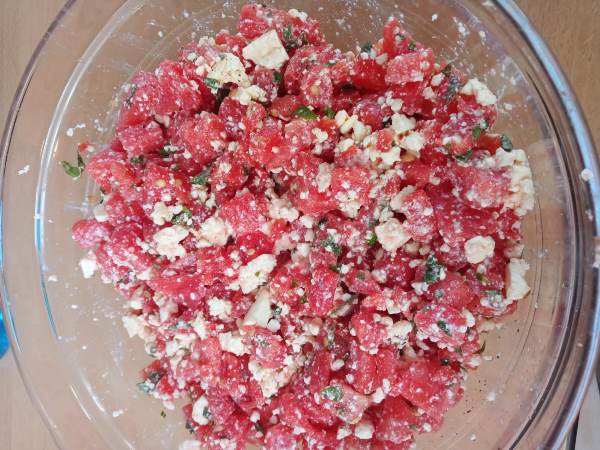Melonensalat mit Schafskäse und Minze